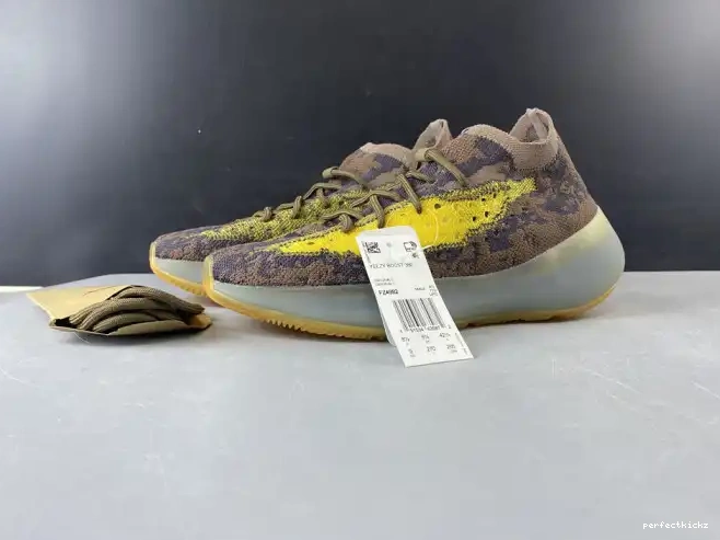 380 YEEZY GOLD 'COFFEE BOOST ADIDAS FZ4982 NON-REFLECTIVE 0509